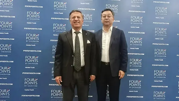 Línea de producción de vidrio fotovoltaico laminado ultratransparente de 300t/d en Turquía