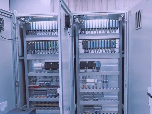 Sistema de control distribuido (DCS) para la producción de vidrio