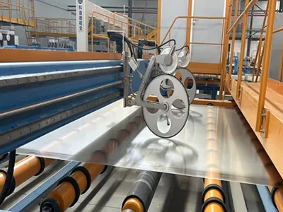 Equipos para el acabado en frío (corte de vidrio, transporte de vidrio, apilado de vidrio, etc.)