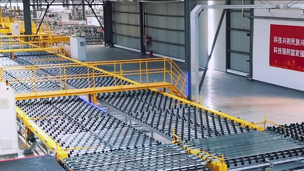 Vidrio ultrafino y ligero para módulos solares